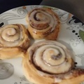 190304 Earing 3 cinnamon buns in under 4 minutes 3