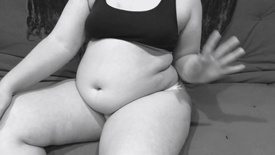 2018-09-29 chubby teen plays with her newly bigger belly