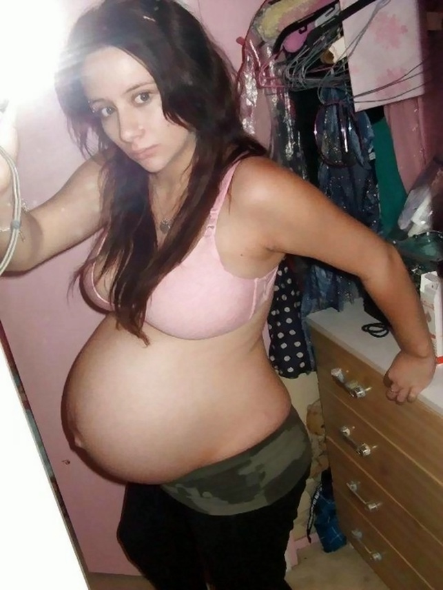 Sexy Pregnant Teen