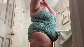 Chloe BBW - EXTRA CHLOE Shower time