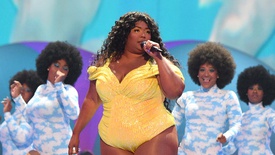 lizzo performing at the 2019 mtv video music awards - getty - h 2019