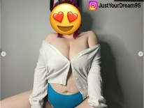 JustYourDream95 BBW Instagramer Strip Tease Big Tits Milf (2)
