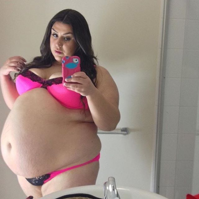 Voyeur otngagged chubby beauty